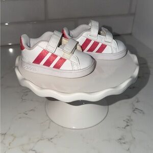 Adidas Kids Sneakers in White and Pink